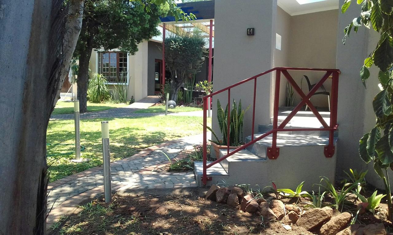Cu Guest House بهالابوروا المظهر الخارجي الصورة